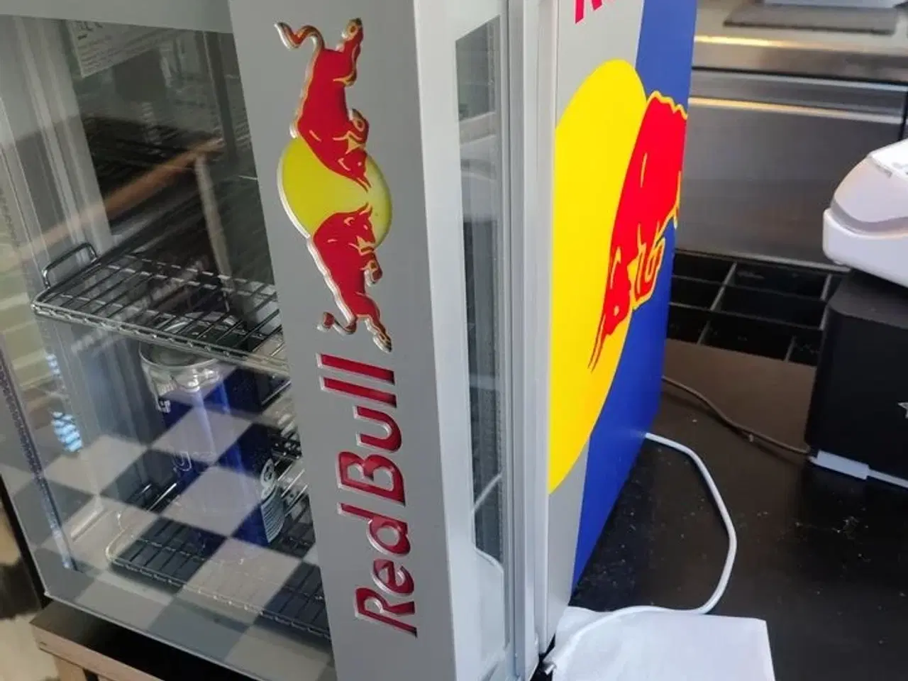 Billede 3 - Red Bull køleskab