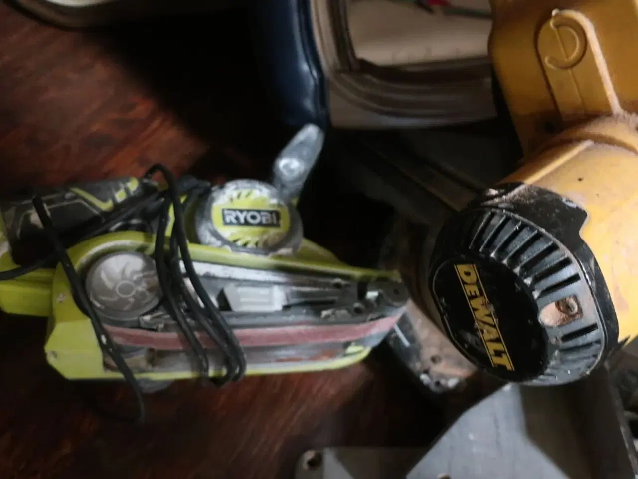 Billede 5 - DeWalt kapsav og Ryobi båndsliber DEWALT