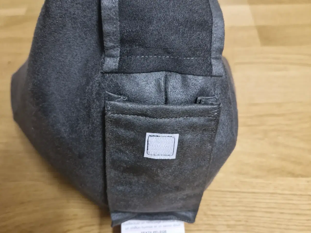 Billede 4 - THE BOOKSEAT LÆSEPUDE i farven skifer-grå