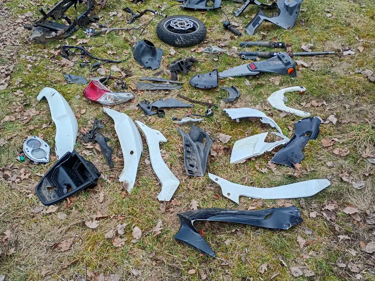 Billede 1 - Dele til pgo g-max sælges 