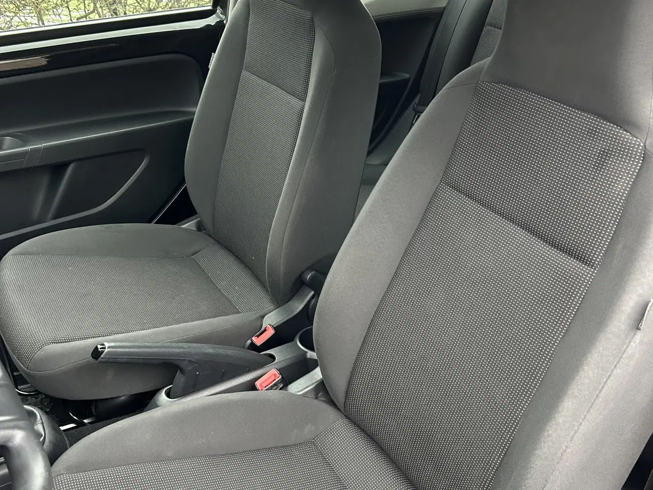 Billede 7 - VW UP! 1,0 TAKE – Økonomisk og velkørende bybil