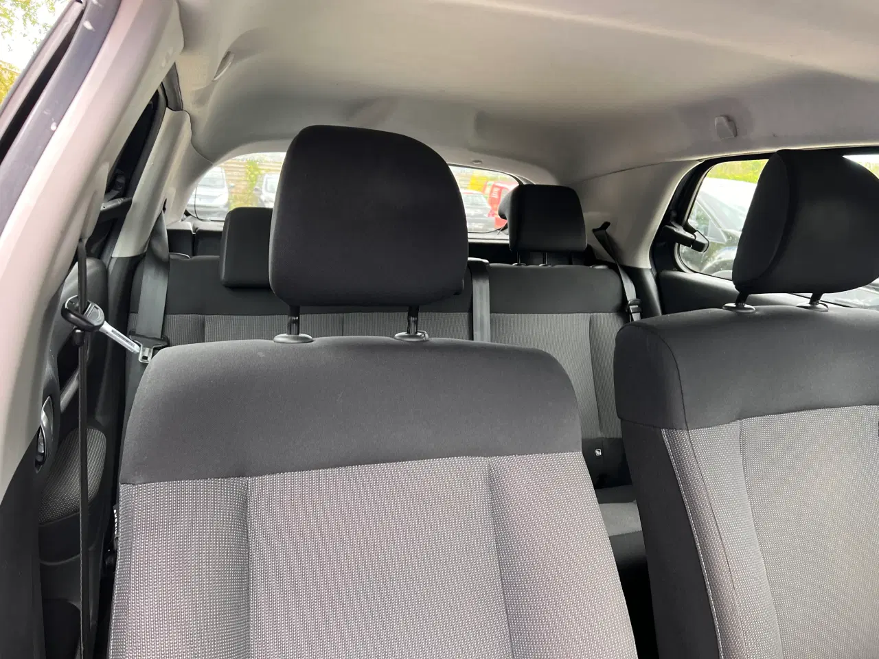 Billede 6 - Pæn Citroën C4 Cactus m. Træk