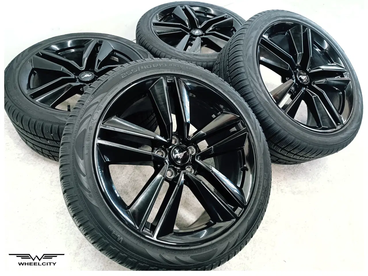 Billede 1 - 5x114,3 19" ET45 nav 70,1ø FORD MUSTANG vintersæt