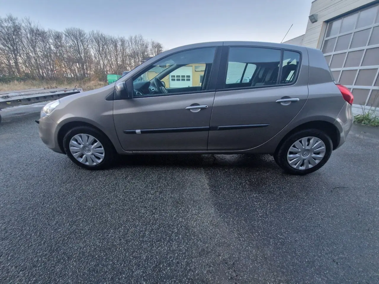 Billede 2 - Renault Clio III 1,2 16V Authentique