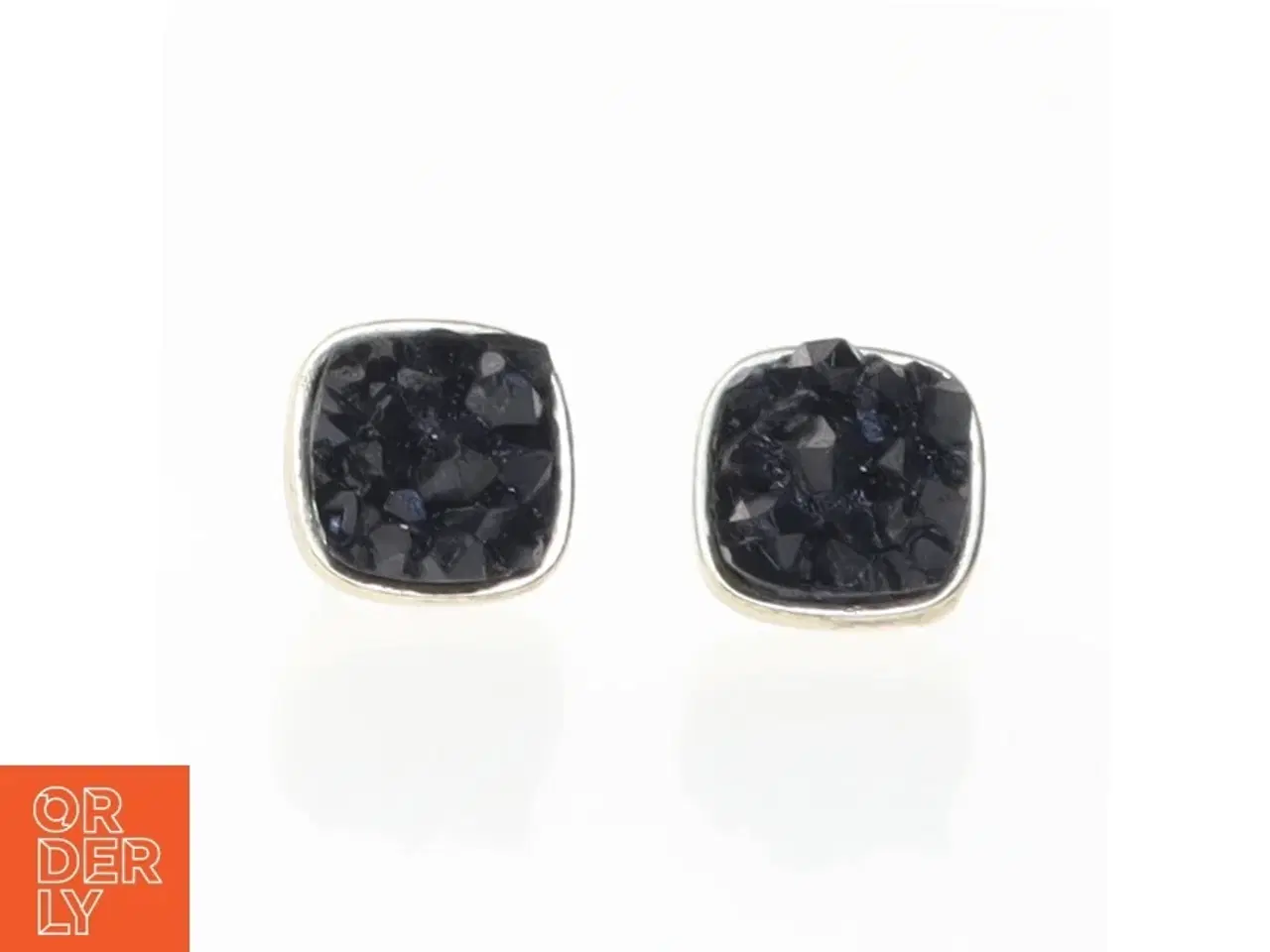 Billede 1 - Sorte ørestikker med kvadratisk design (str. 1,5 cm)