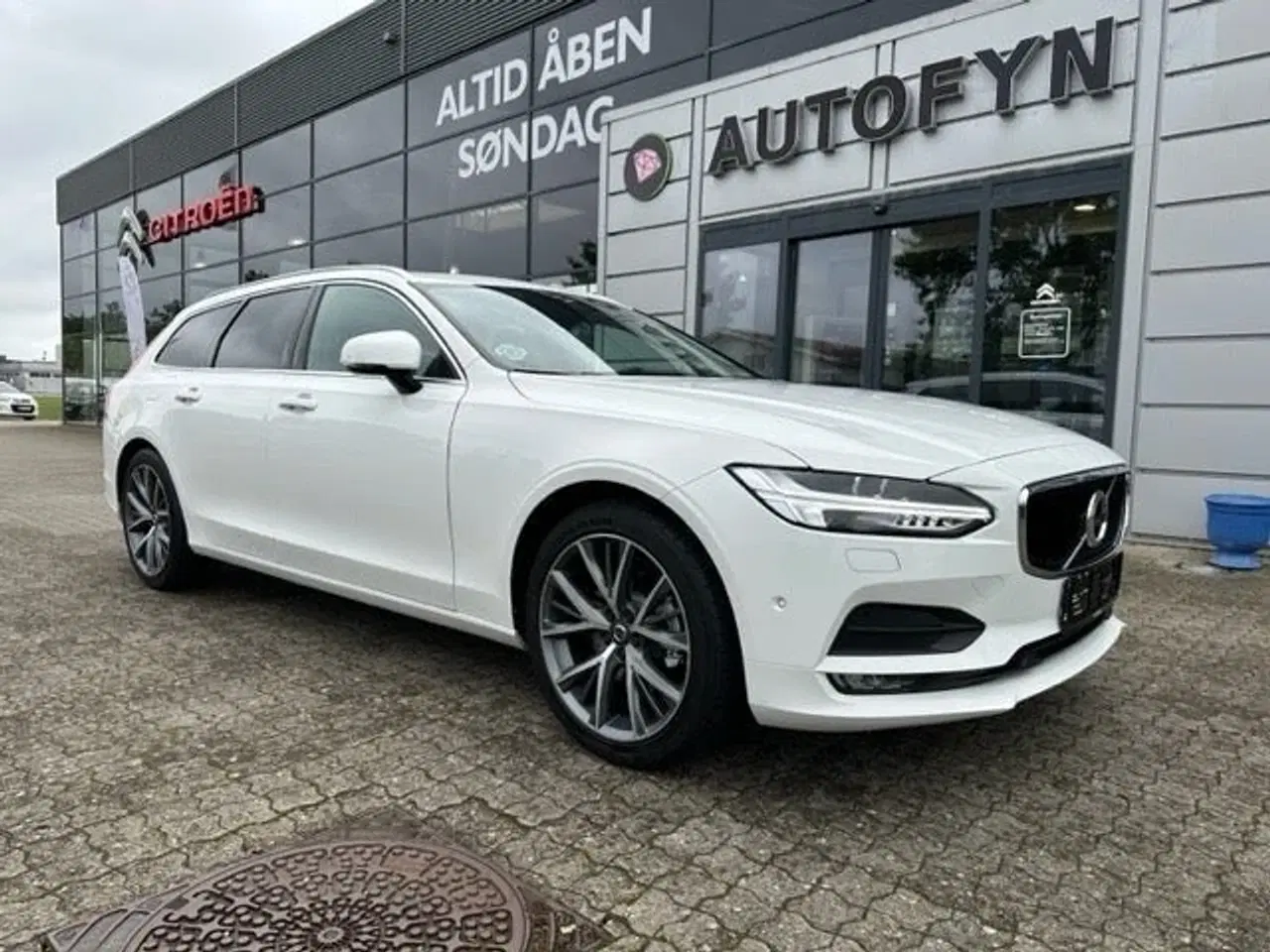 Billede 2 - Volvo V90 2,0 T5 254 Momentum aut.