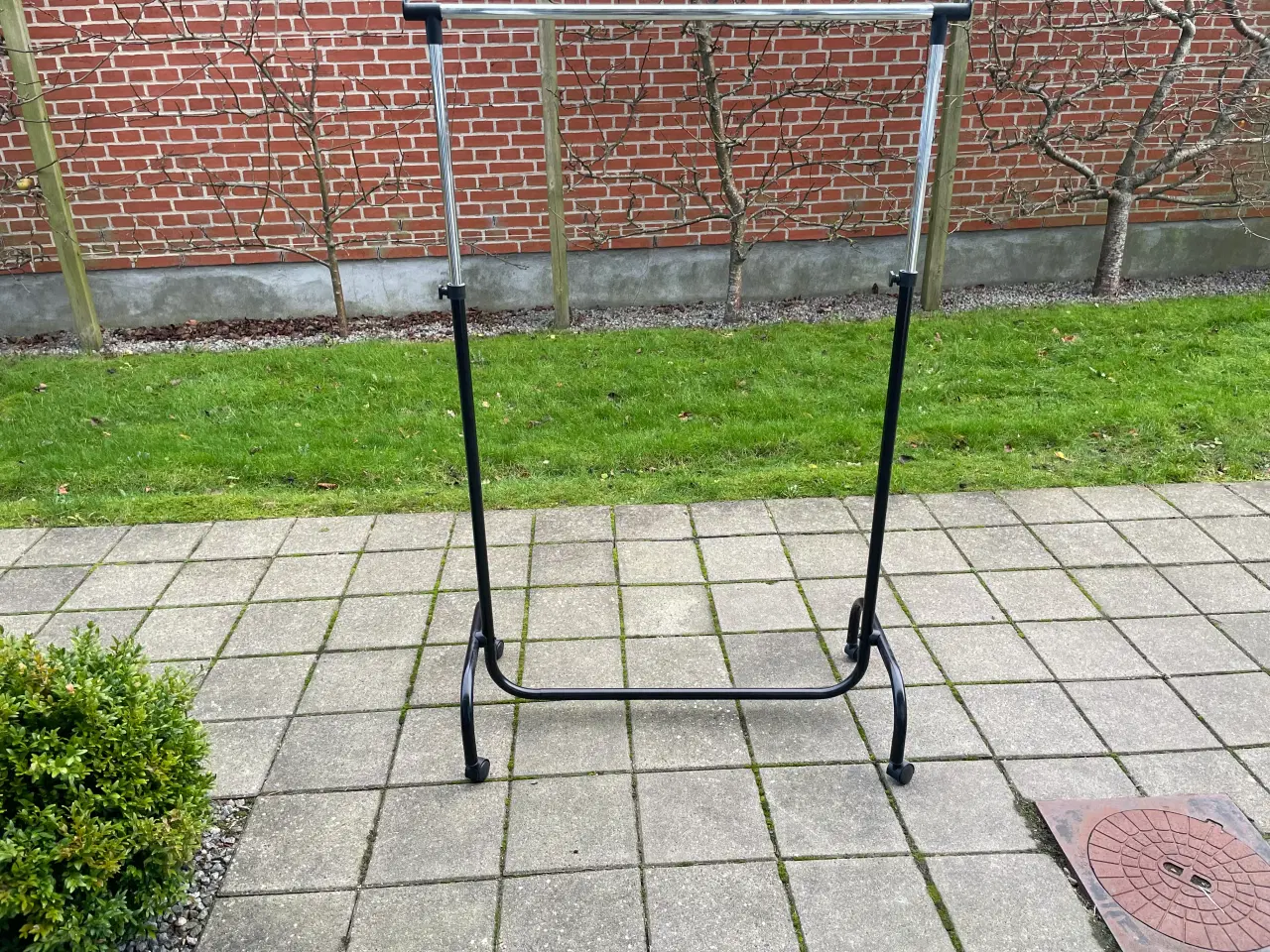 Billede 3 - Tøjstativ. Afhentes i Nibe