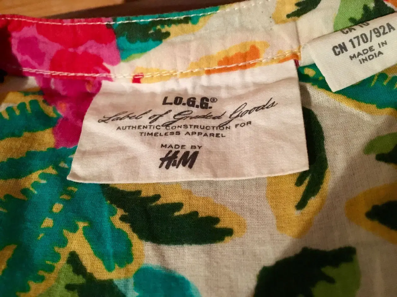 Billede 4 - Fin lang bluse til salg