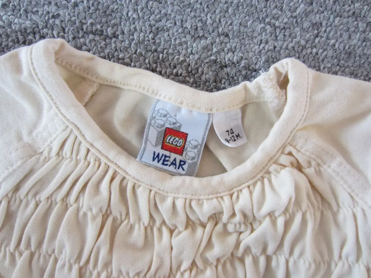 Billede 2 - Sød Lego bluse til pige str. 74