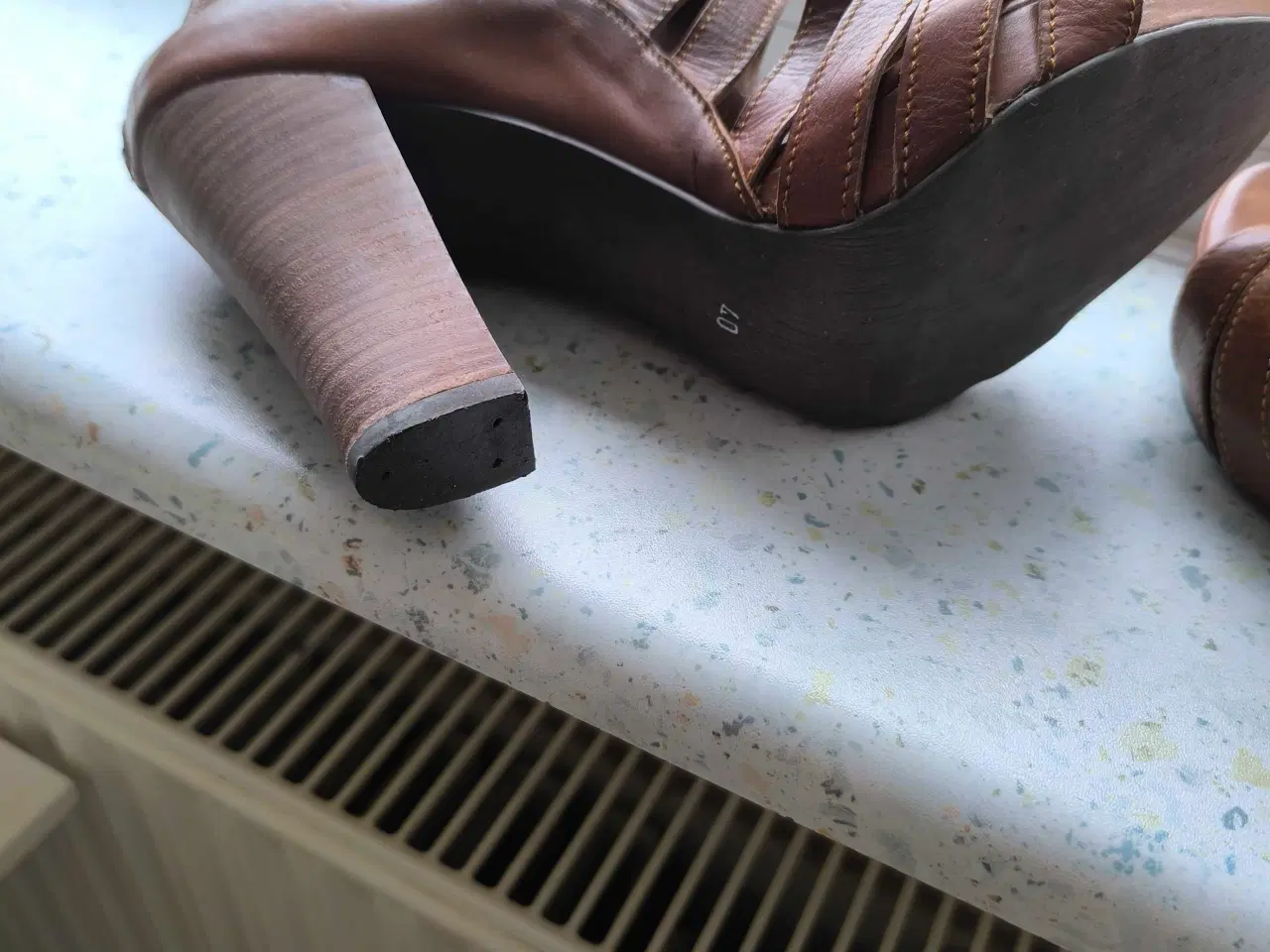 Billede 3 - Høj hæl sandaler 