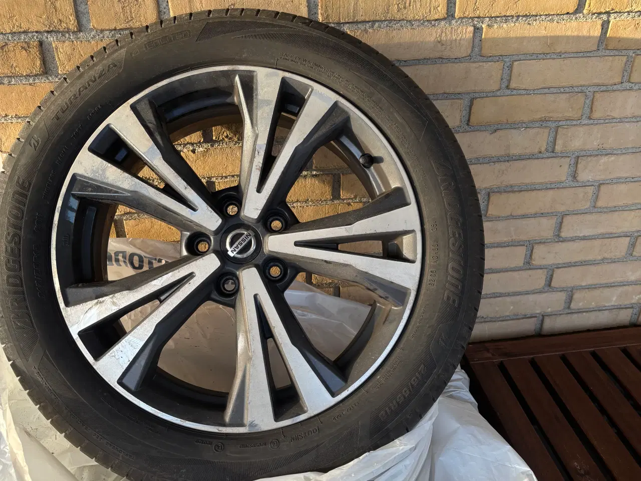 Billede 2 - Bridgestone 18” sommerdæk på alufælge 