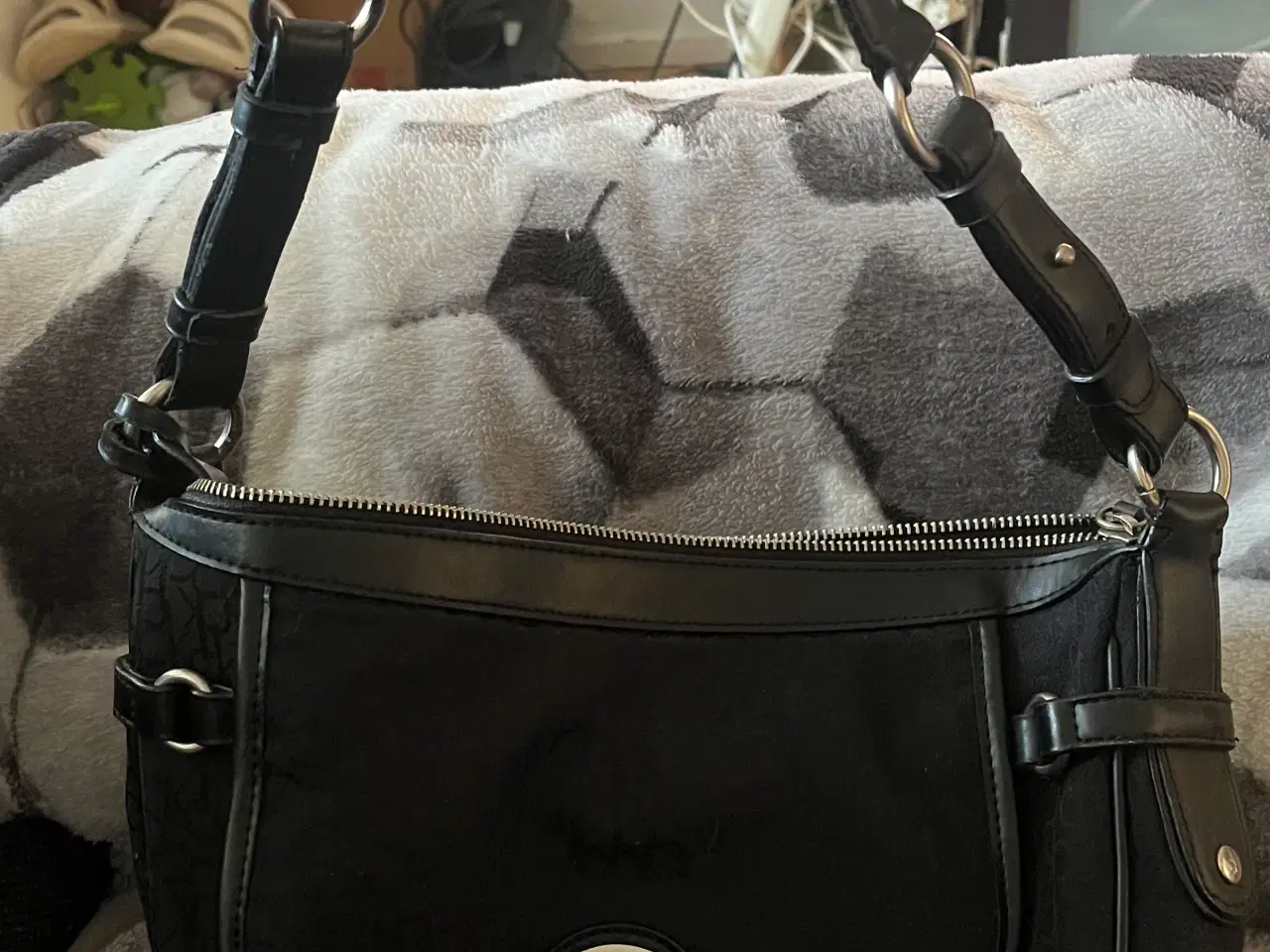 Billede 2 - Calvin Klein taske 