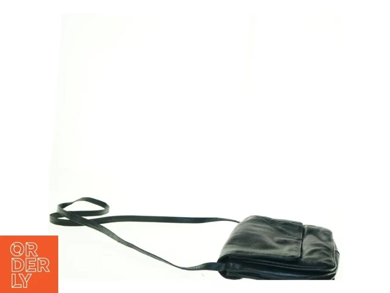 Billede 4 - Sort Vintage Crossbody skuldertaske i læder med smart retro detalje (str. 18 x 22 cm)