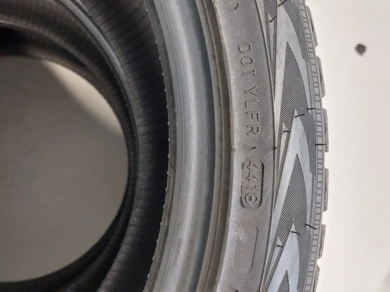 Billede 3 - 3 vinterdæk 225/45 R18 95V XL BS Nokian