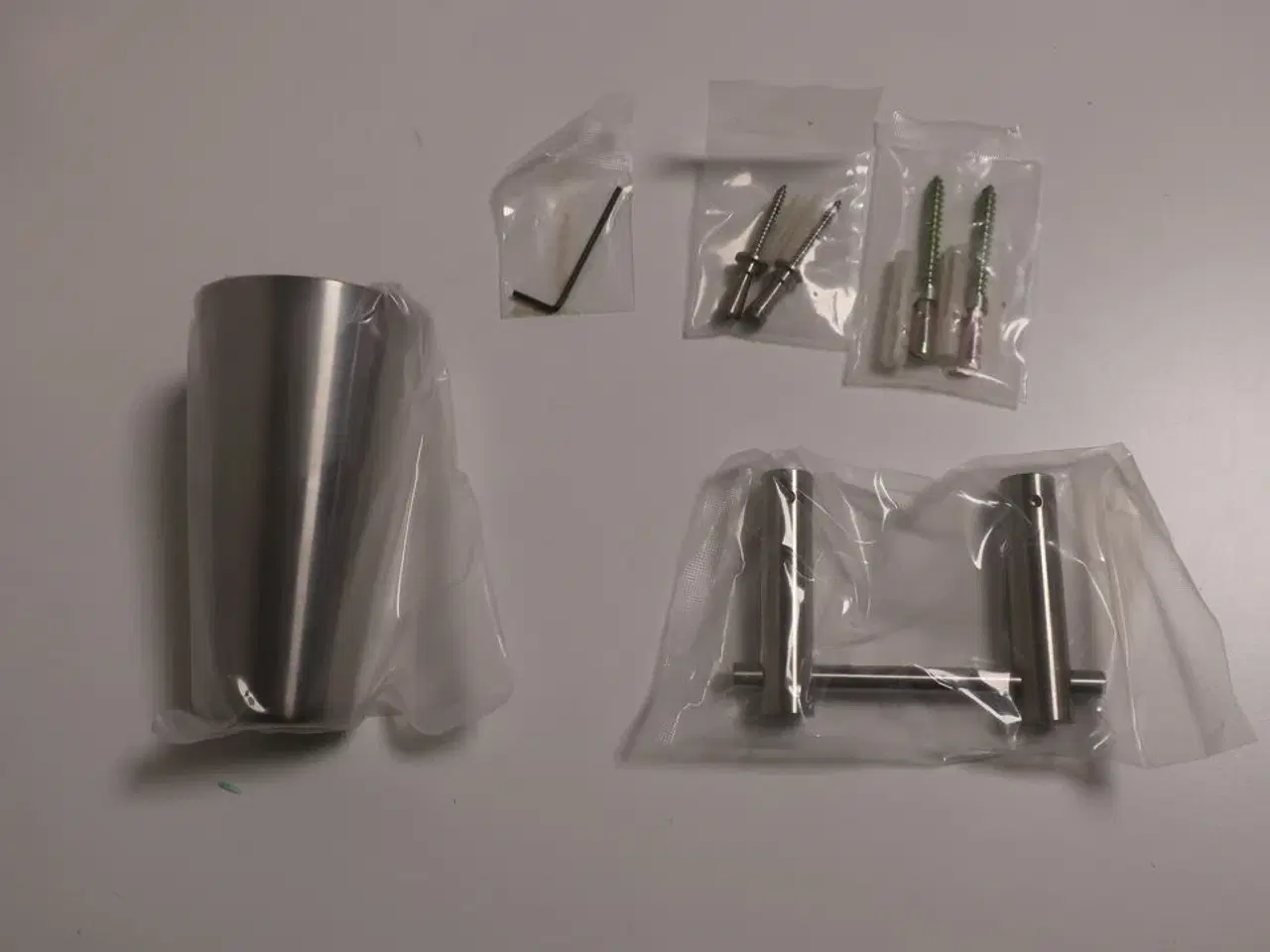 Billede 1 - 26 stk. krus og holder WURTH