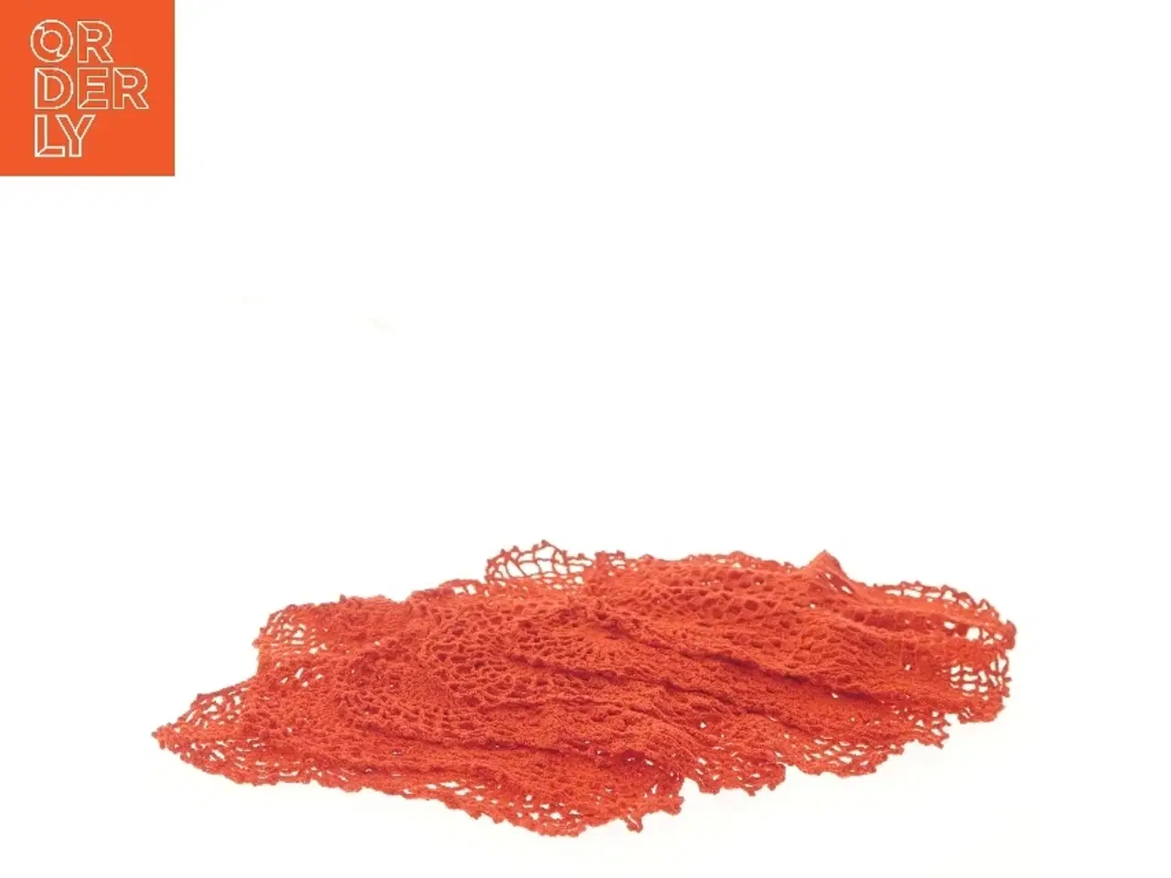 Billede 2 - Røde hæklede servietter (str. 6 styk, 24x22 cm)