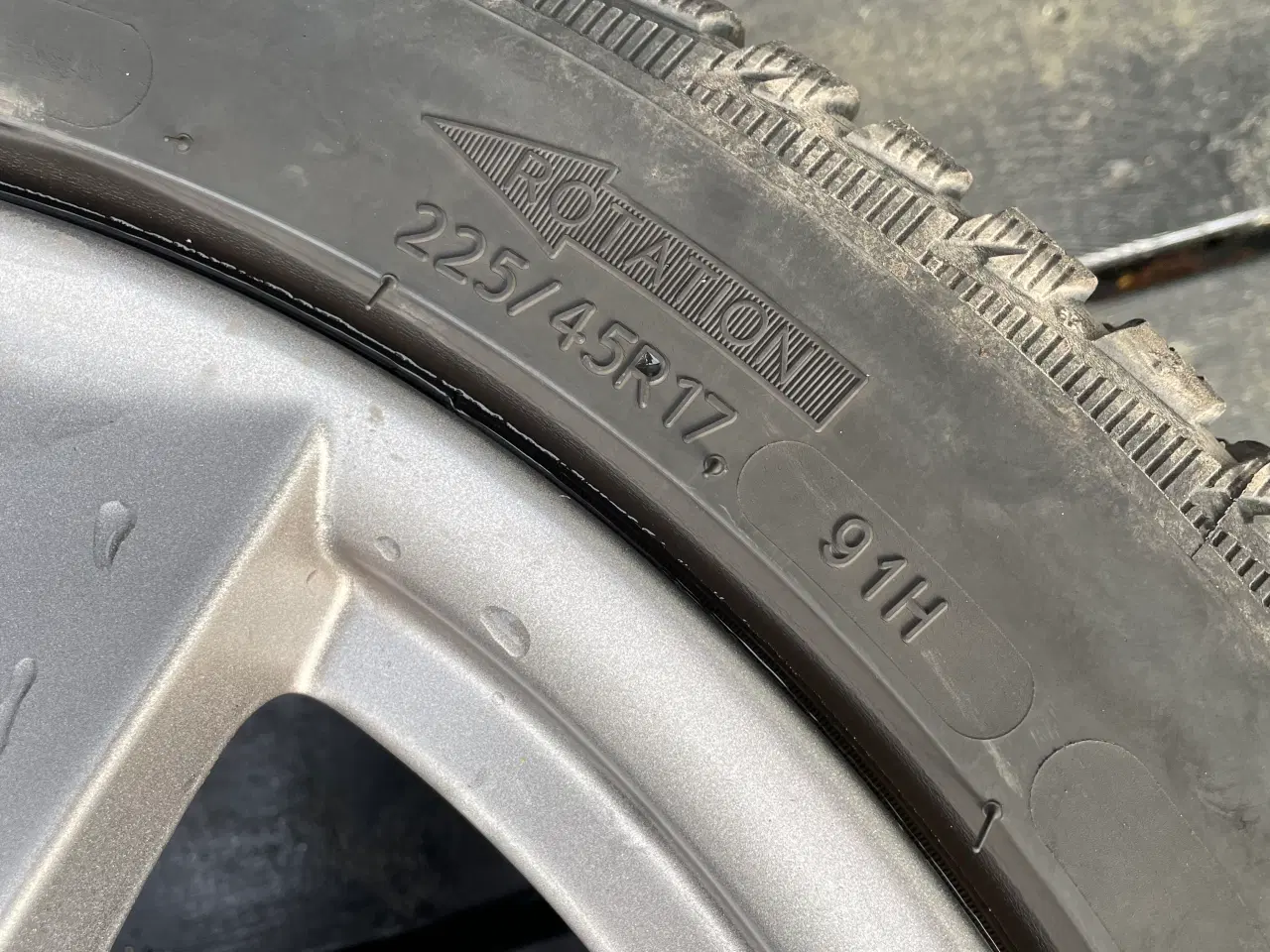 Billede 2 - Vinterhjul Mercedes C klasse 17 tommer