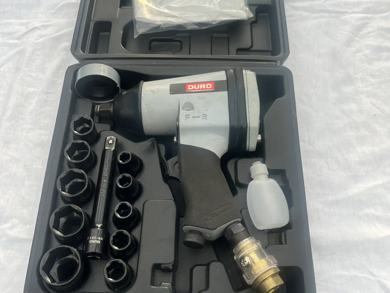 Billede 3 - En luftnøgle med løse toppe