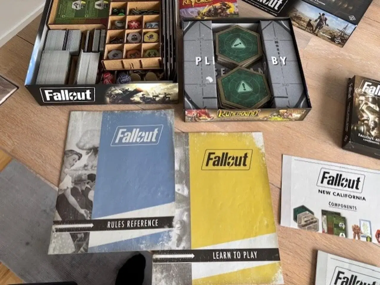 Billede 2 - Fallout Brætspil incl. tilbehør