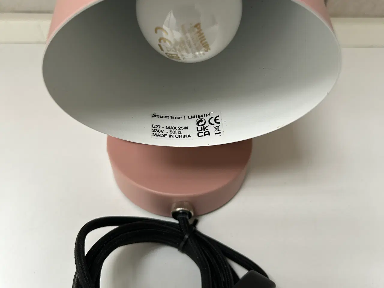 Billede 3 - Væg spot i rosa farvet metal.