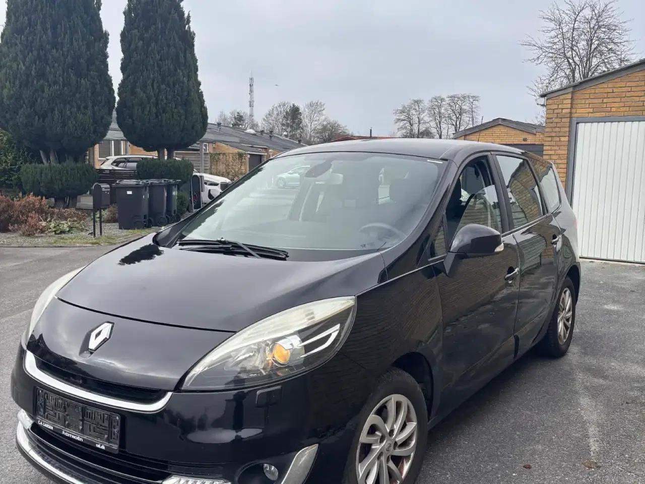 Billede 1 - Fin stor bil med god plads 