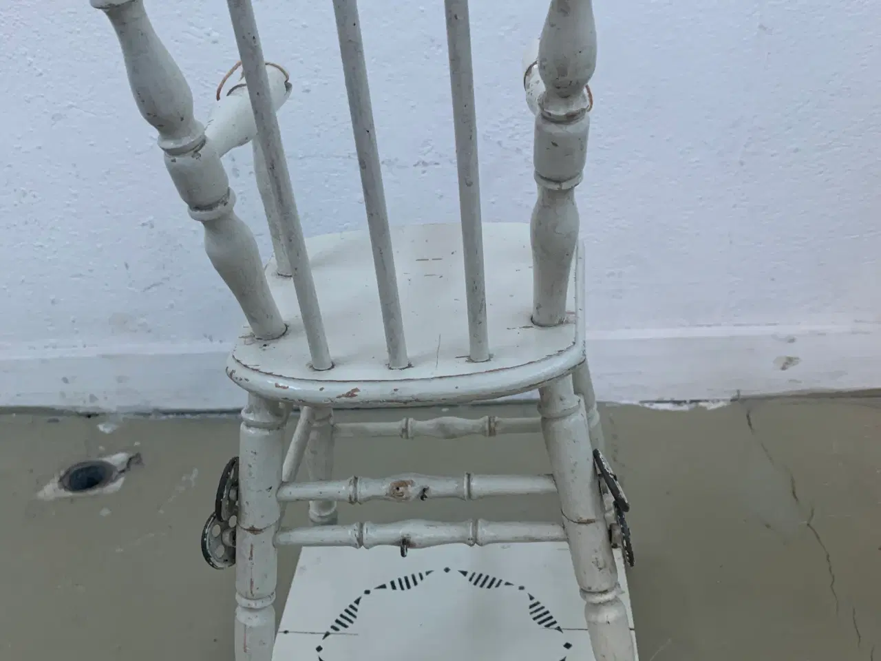 Billede 4 - Dukke højstol, antik