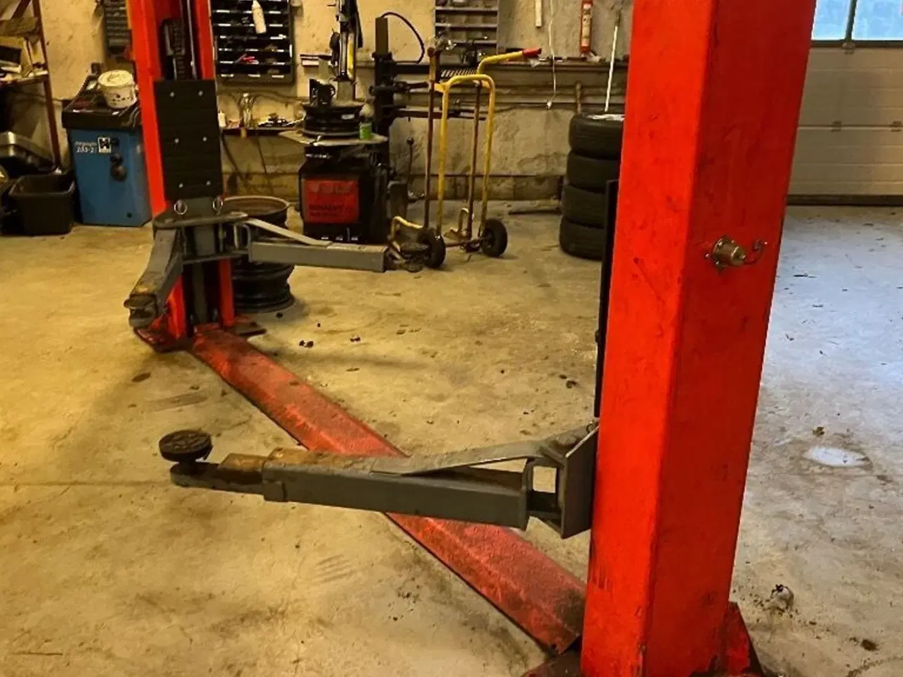 Billede 5 - LAUNCH  auto lift LT 235SBA / 3500 KG 2 søjlet lift.