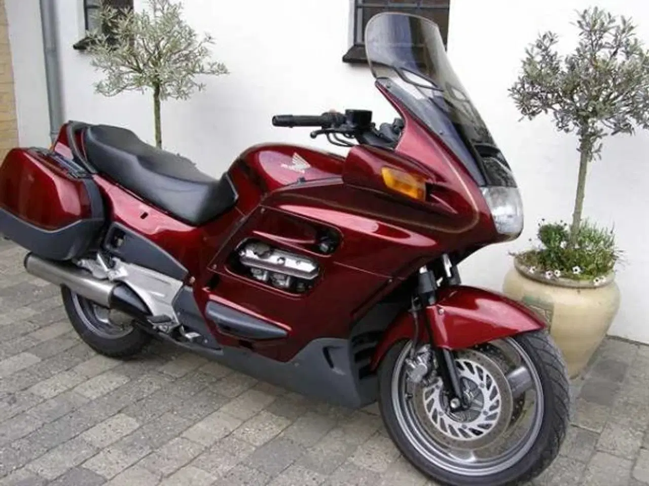 Billede 1 - Honda ST 1100 uden afgift årg. 94