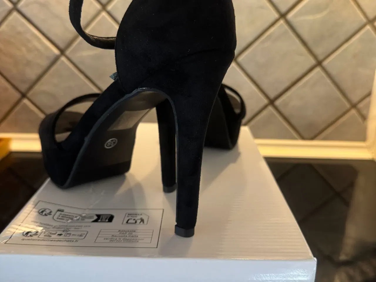 Billede 9 - Ny Galla kjole 