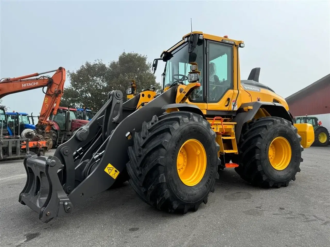 Billede 1 - Volvo L 70 H TT FARM EDITION! KØB I UGE 38 OG FÅ 24 MÅNEDERS FABRIKSGARANTI! 2 UD AF 4 SOLGT! SKAL DU NÅ AT HAVE EN OGSÅ?!