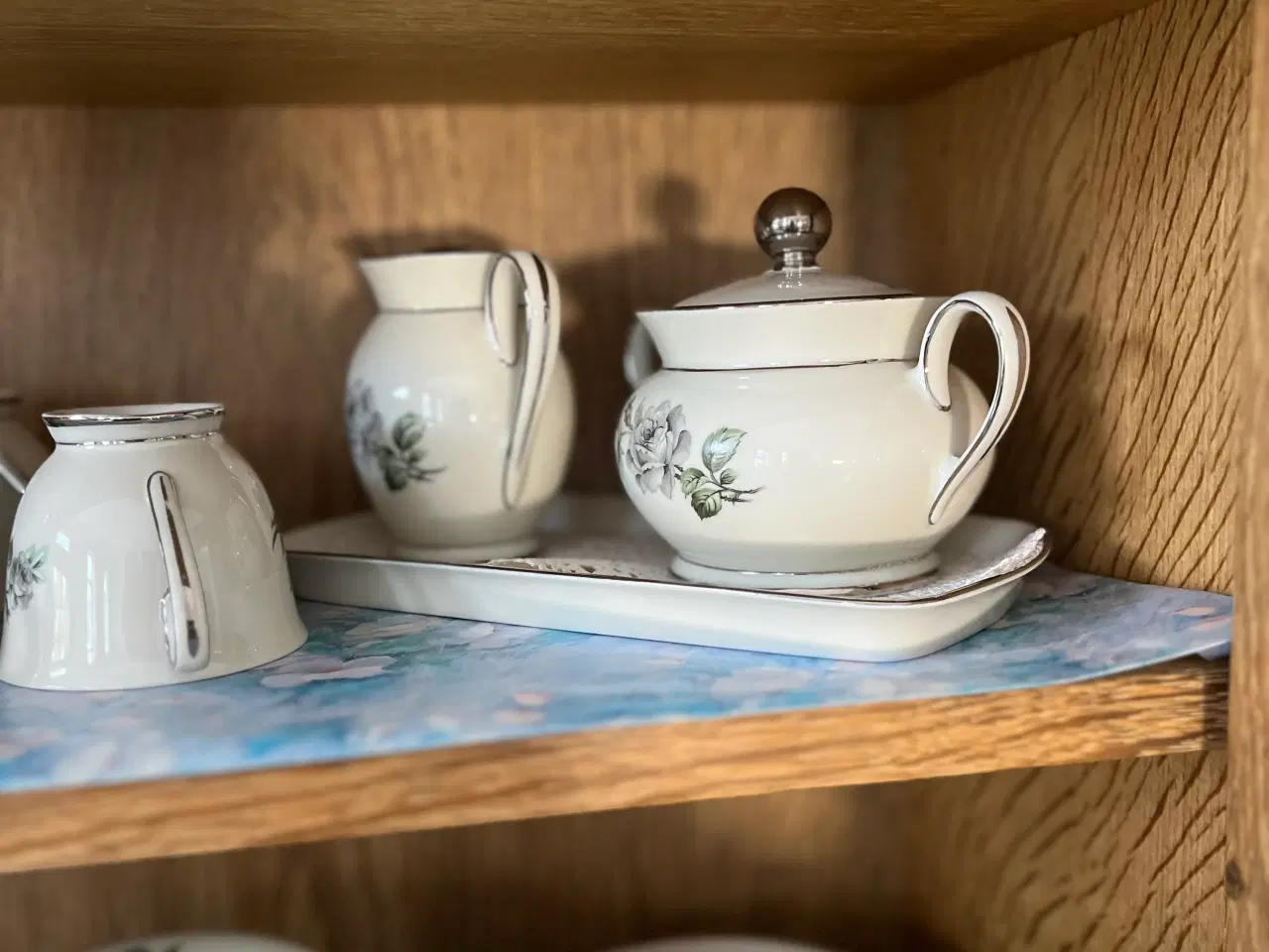 Billede 2 - KMP sort rose kaffestel 