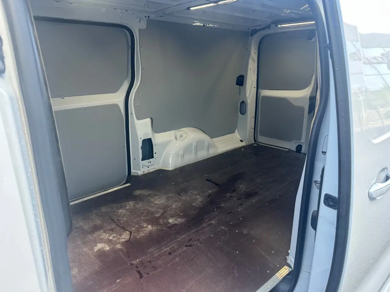 Billede 10 - Citroën Jumpy 2,0 BlueHDi 145 L2 MasterLine EAT8