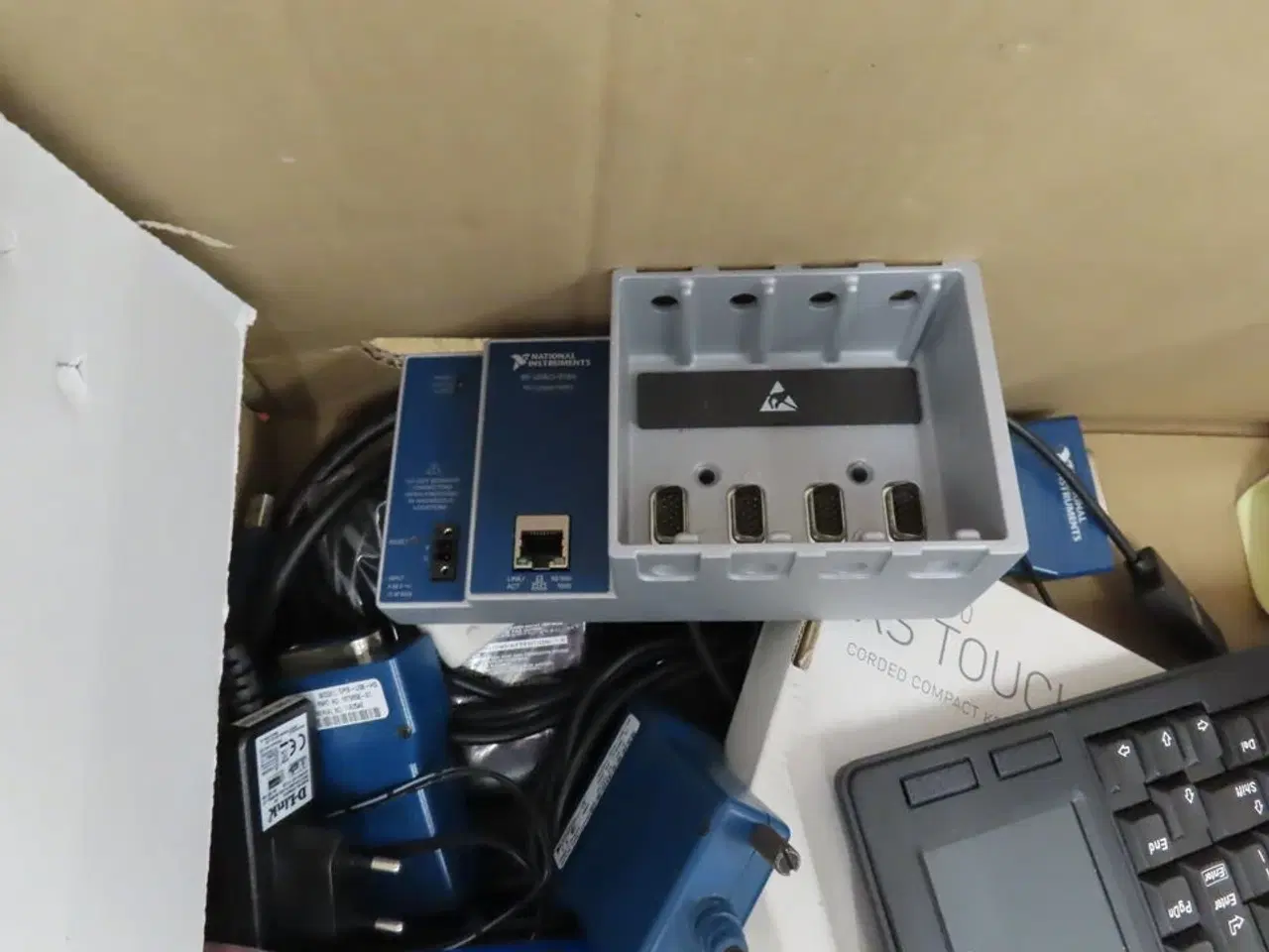 Billede 30 - Palle med rester fra TC ELECTRONIC