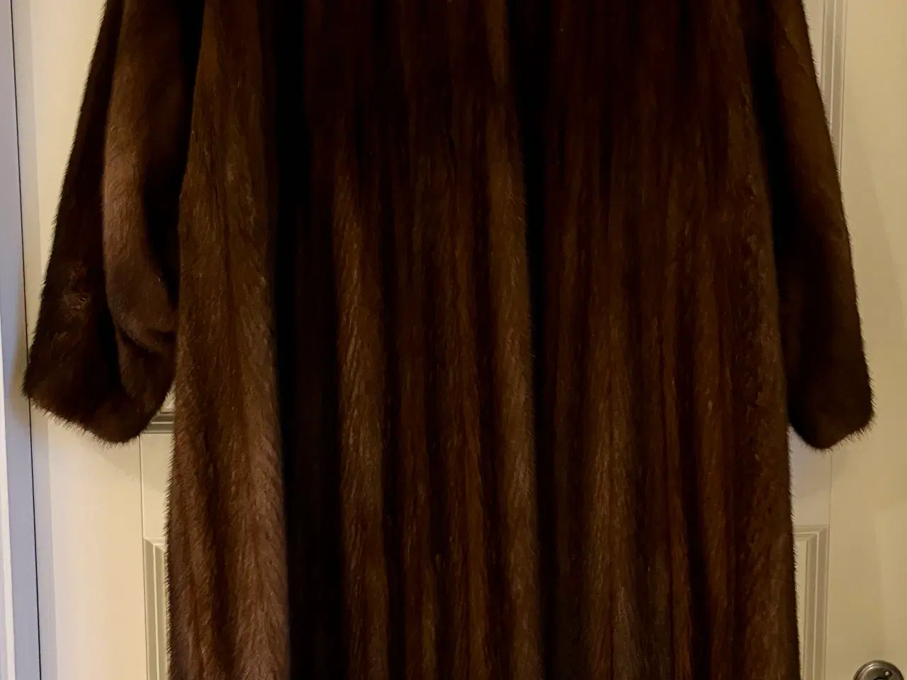 Billede 4 - Virkelig smuk og elegant minkkåbe