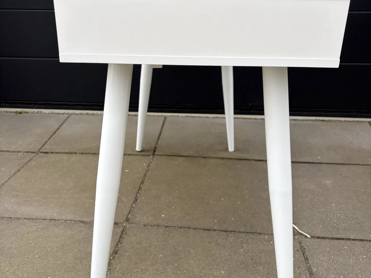 Billede 4 - Brugt skrivebord med 3 skuffer - 110 cm