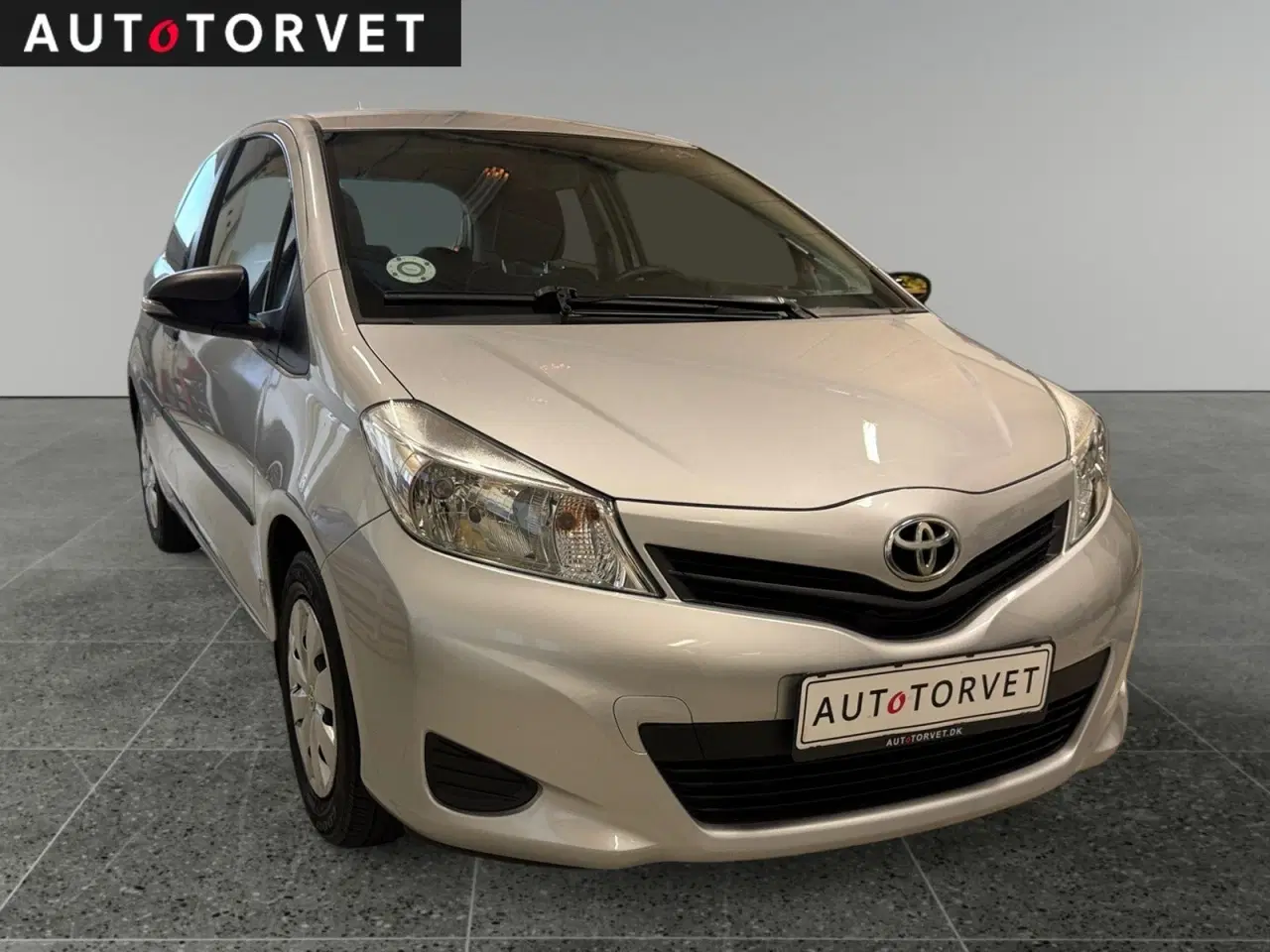 Billede 2 - Toyota Yaris 1,0 VVT-i T2 Touch