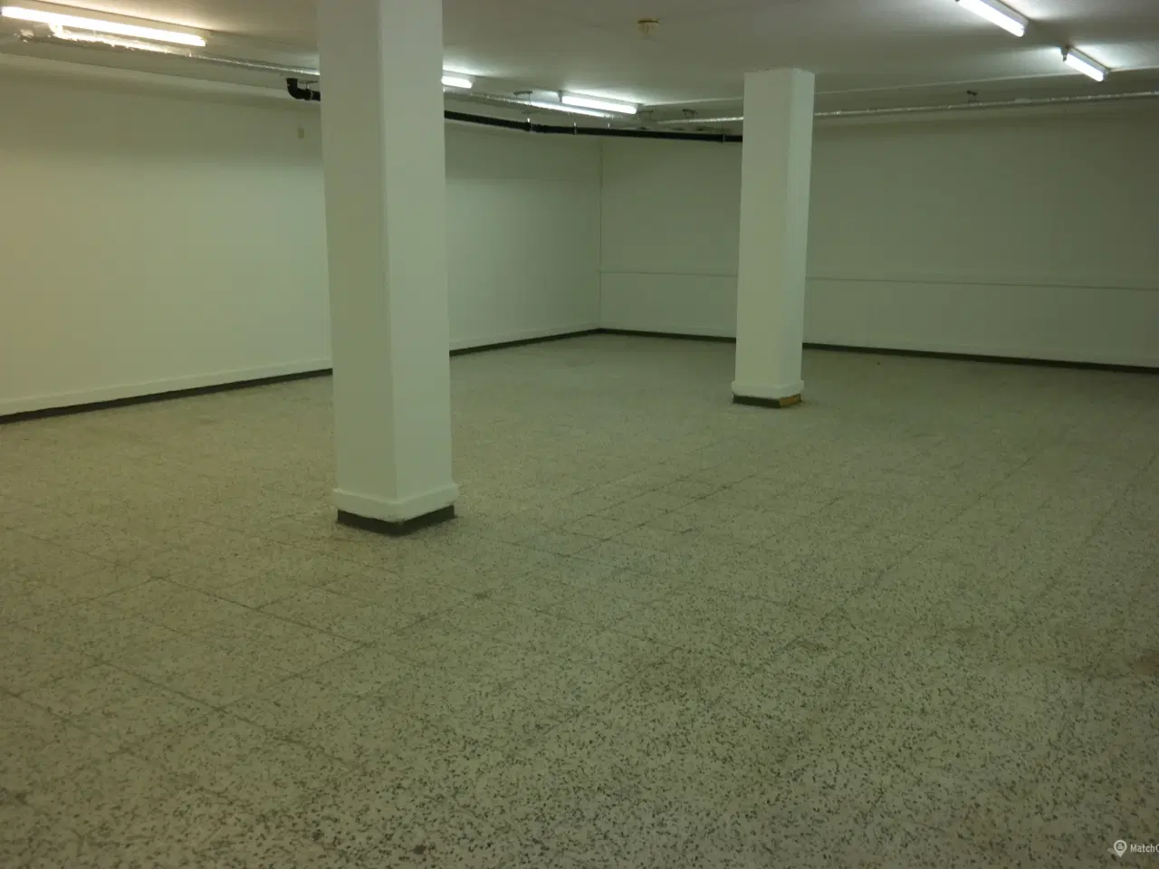 Billede 2 - Tørt lagerlokale med industrielevator i Vordingborg C.