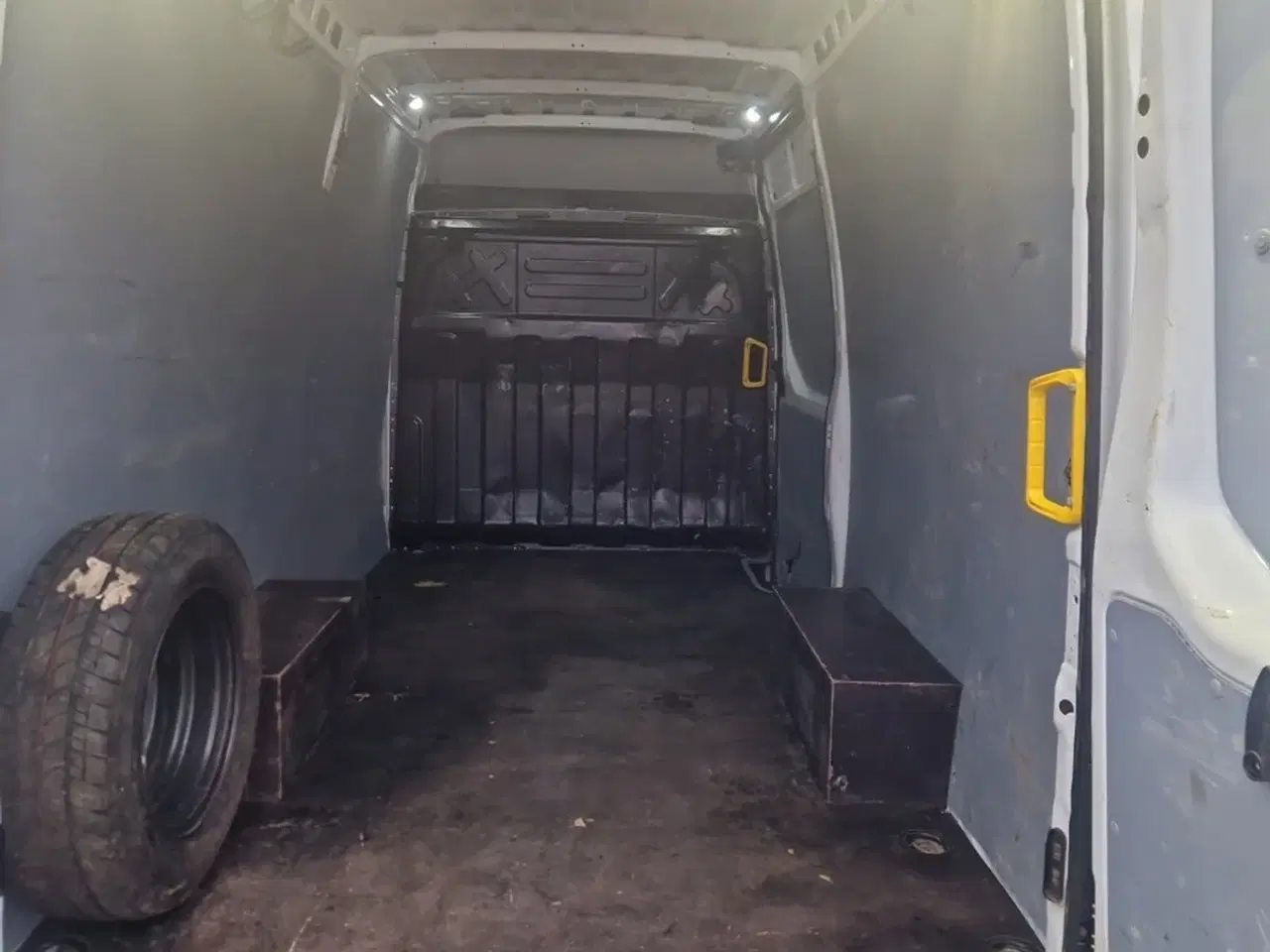 Billede 9 - Iveco Daily 3,0 35S18 12m³ Van AG8