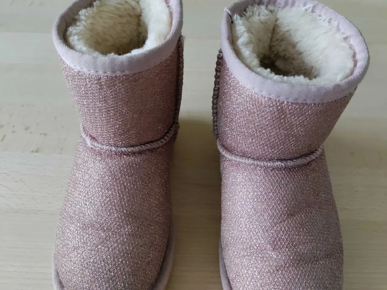 Billede 6 - Sofie Schnoor støvler med glimmer str 28