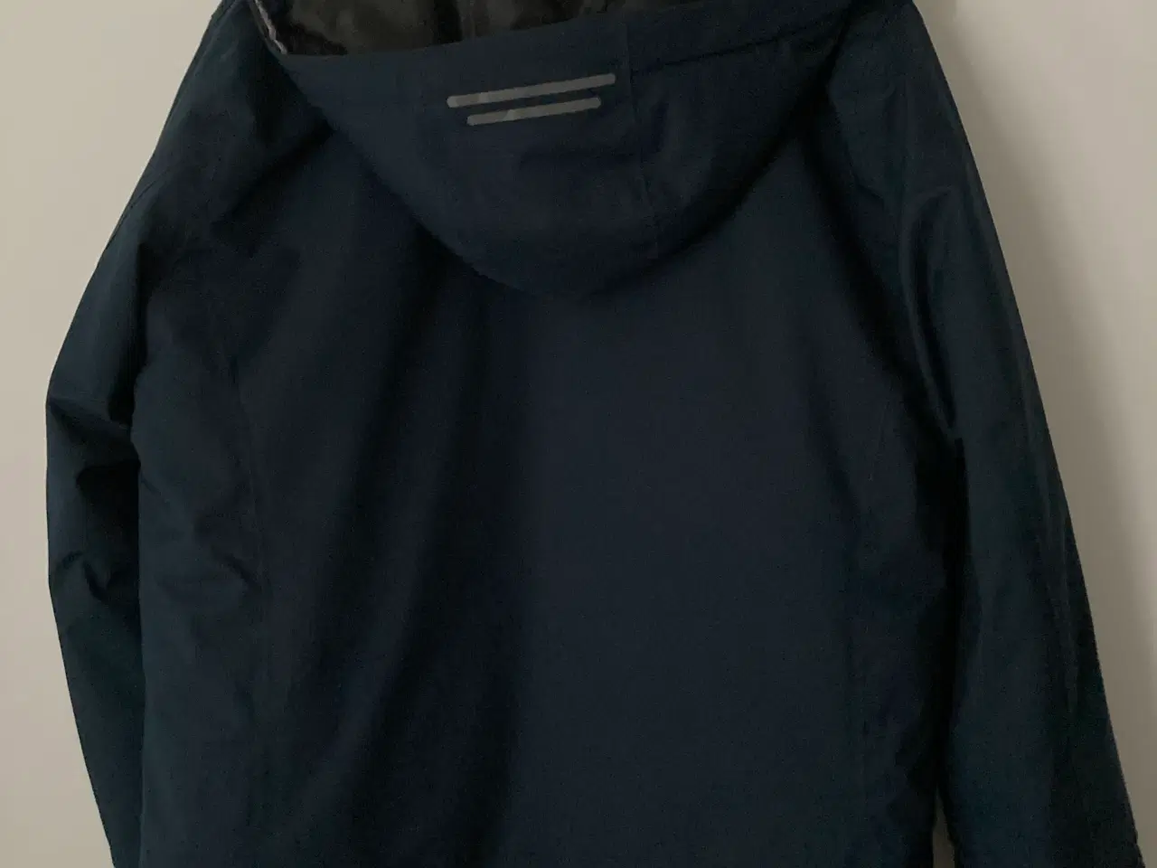 Billede 3 - Varm,  vind-og vandtæt vinterjakke sælges