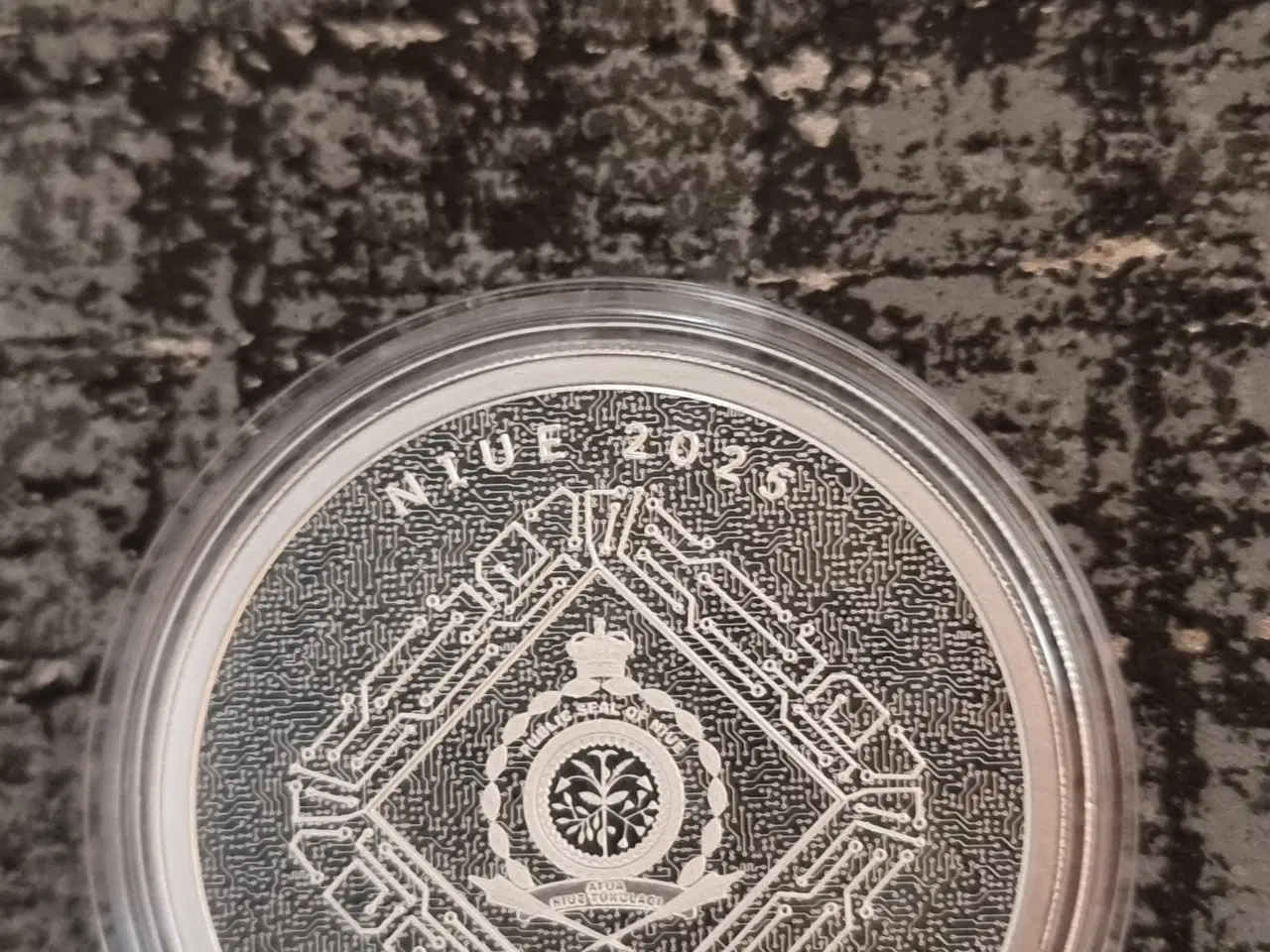 Billede 2 - 2025 1 oz Niue $2 NZD Bitcoin Sølvmønt BU (I kapse