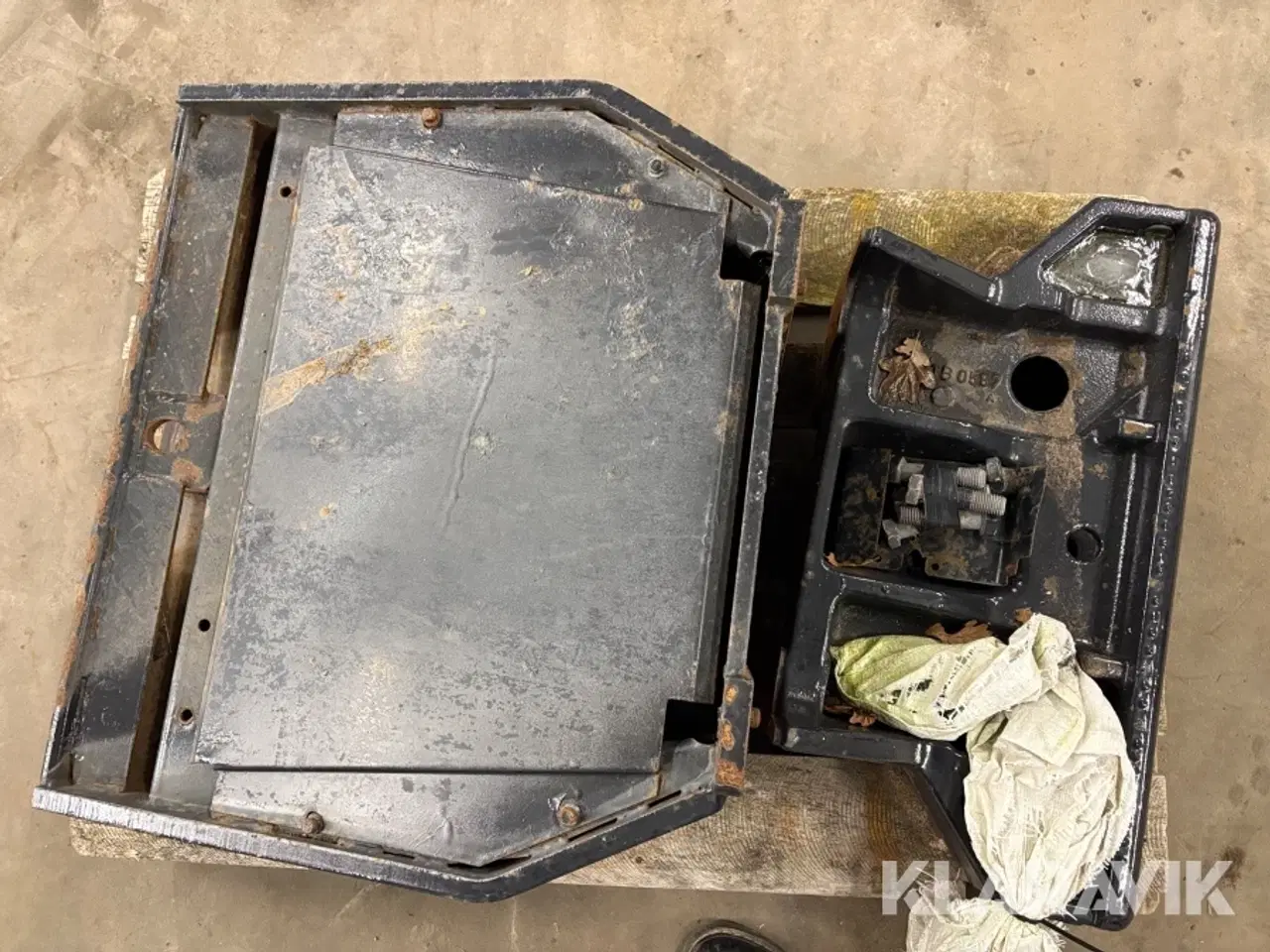 Billede 8 - Basisklods og frontklods - burde passe på valmet