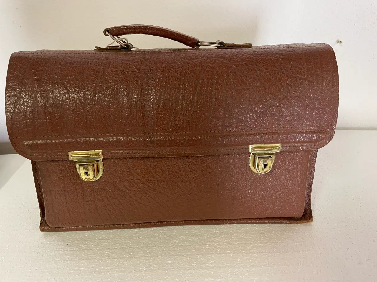 Billede 1 -  Charmerende Retro Skoletaske i Ægte Læder. 