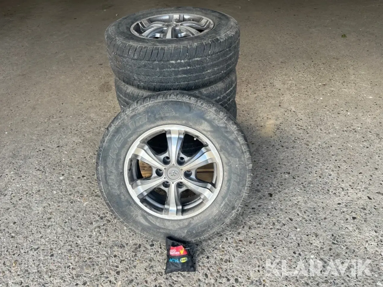 Billede 2 - Dæk med fælge Toyota 17" Michellin cross terrain