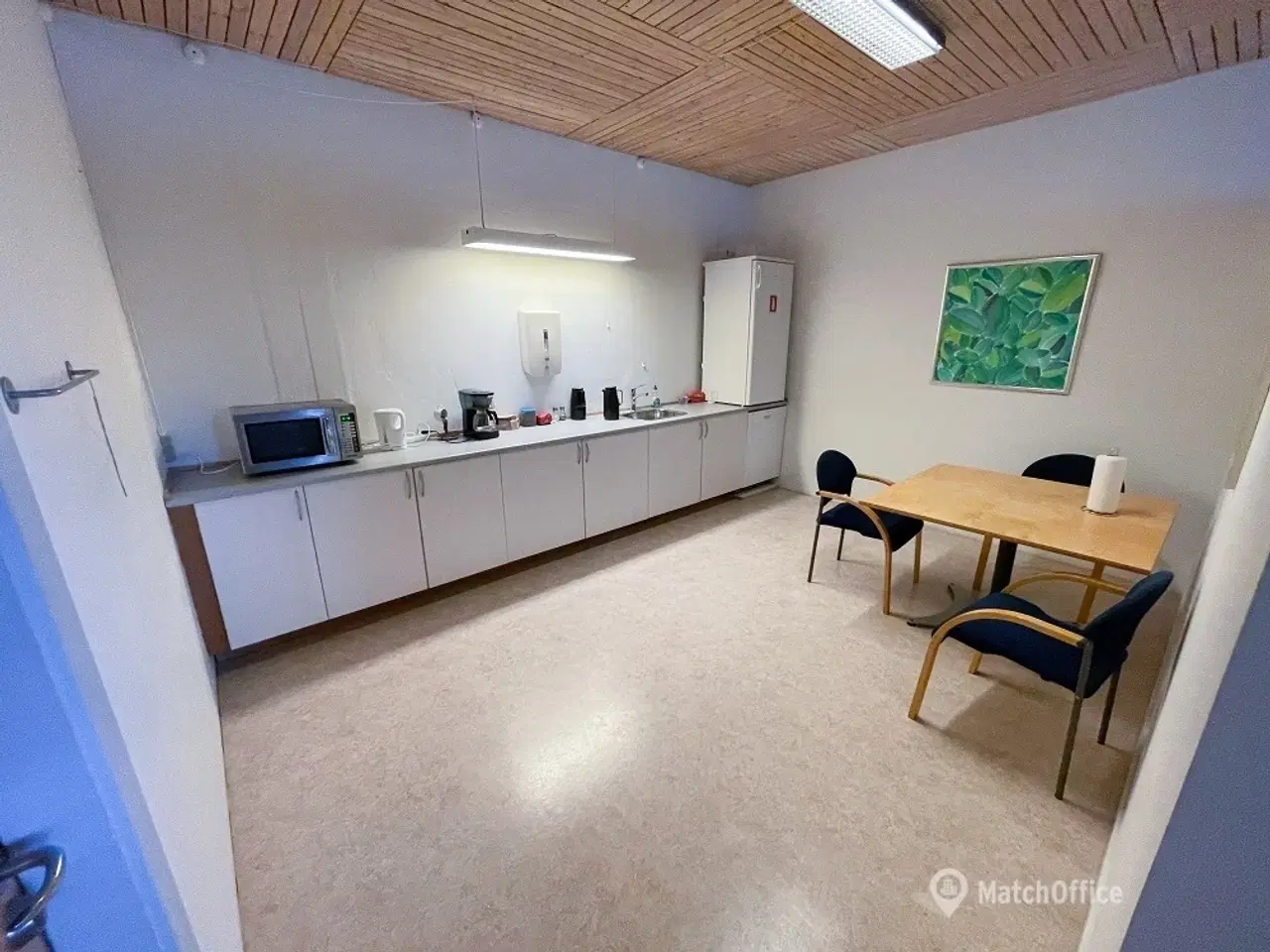 Billede 2 - 54 m2 lyst kontor med fælles faciliteter