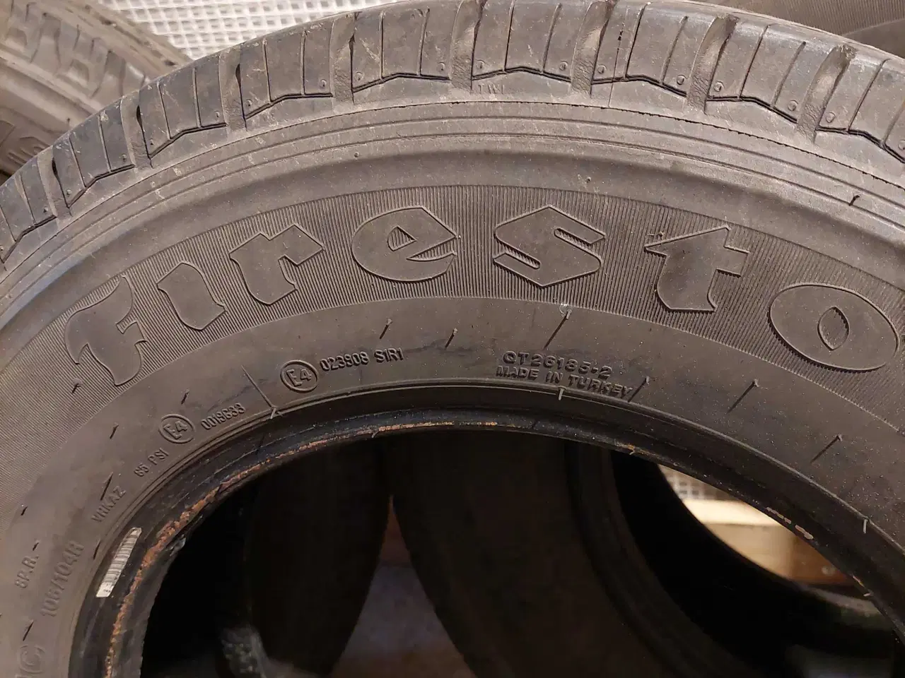 Billede 1 - Helårsdæk 4 stk