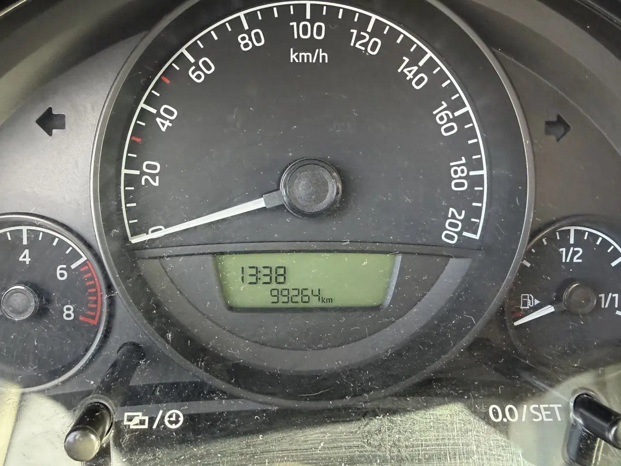 Billede 12 - Skal ses, står super flot, 1.0 MPI 60 HK 5-Dørs