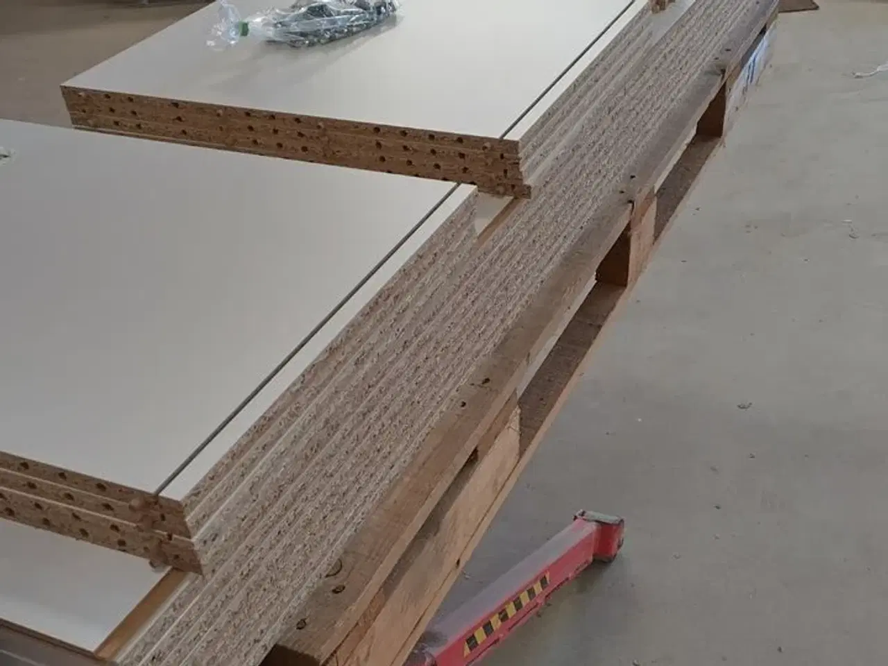 Billede 8 - 4 stk. usamlet højskabe H: 195,2 x B: 50 x D: 58,1 cm uden låger.