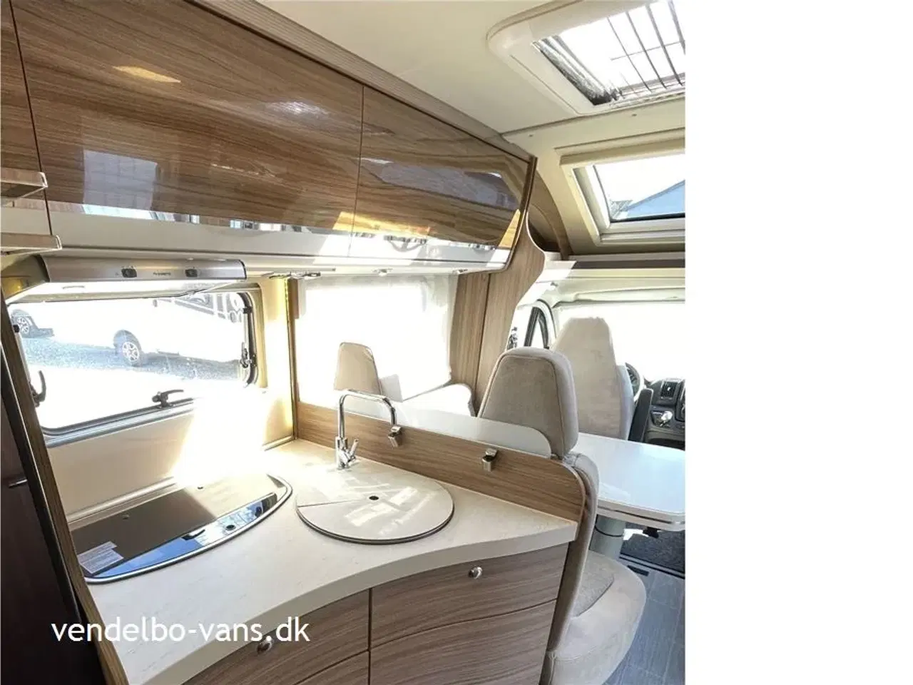 Billede 10 - 2017 - Euramobil Profila PT 695 EB   Enkeltsenge og stor garage - Automatgear - 150 HK