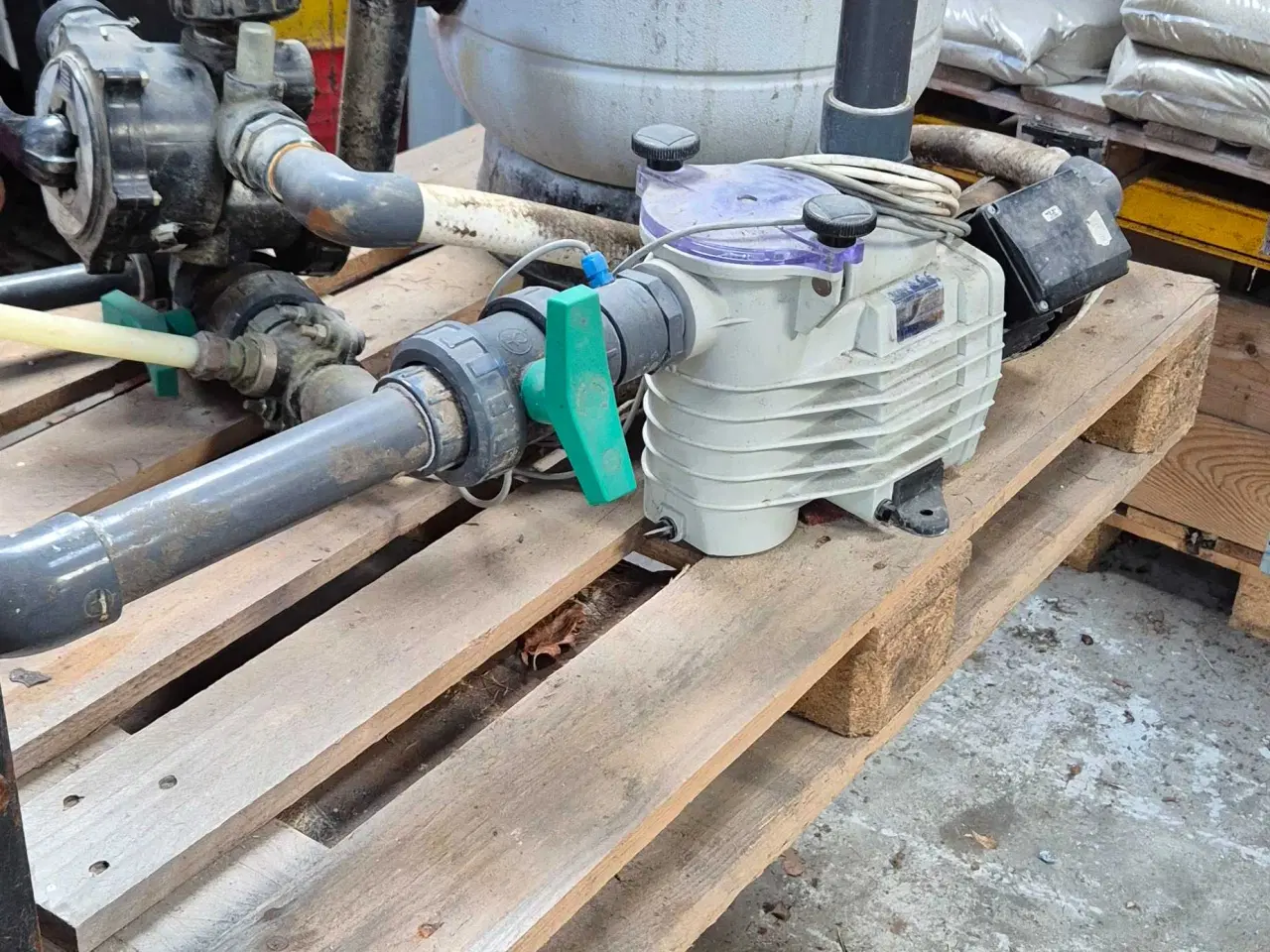 Billede 3 - Sandfilter og pool pumpe